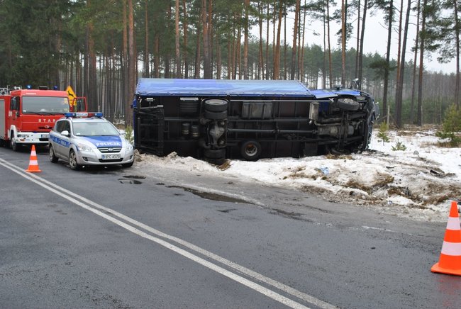 Tragiczne zderzenie busa z ciężarówką