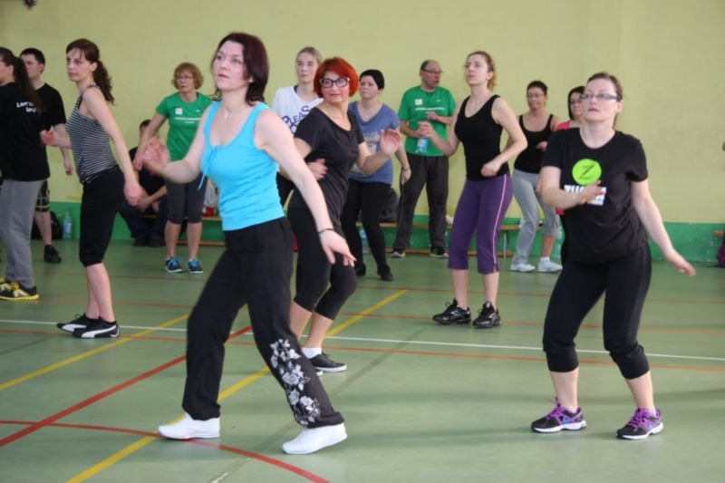 Dwieście osób tańczyło zumbę