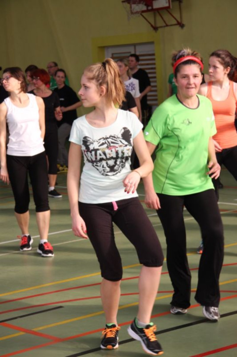 Dwieście osób tańczyło zumbę