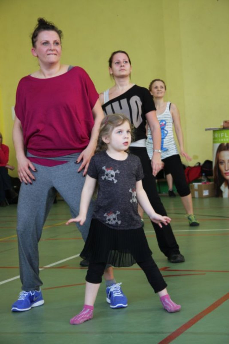 Dwieście osób tańczyło zumbę