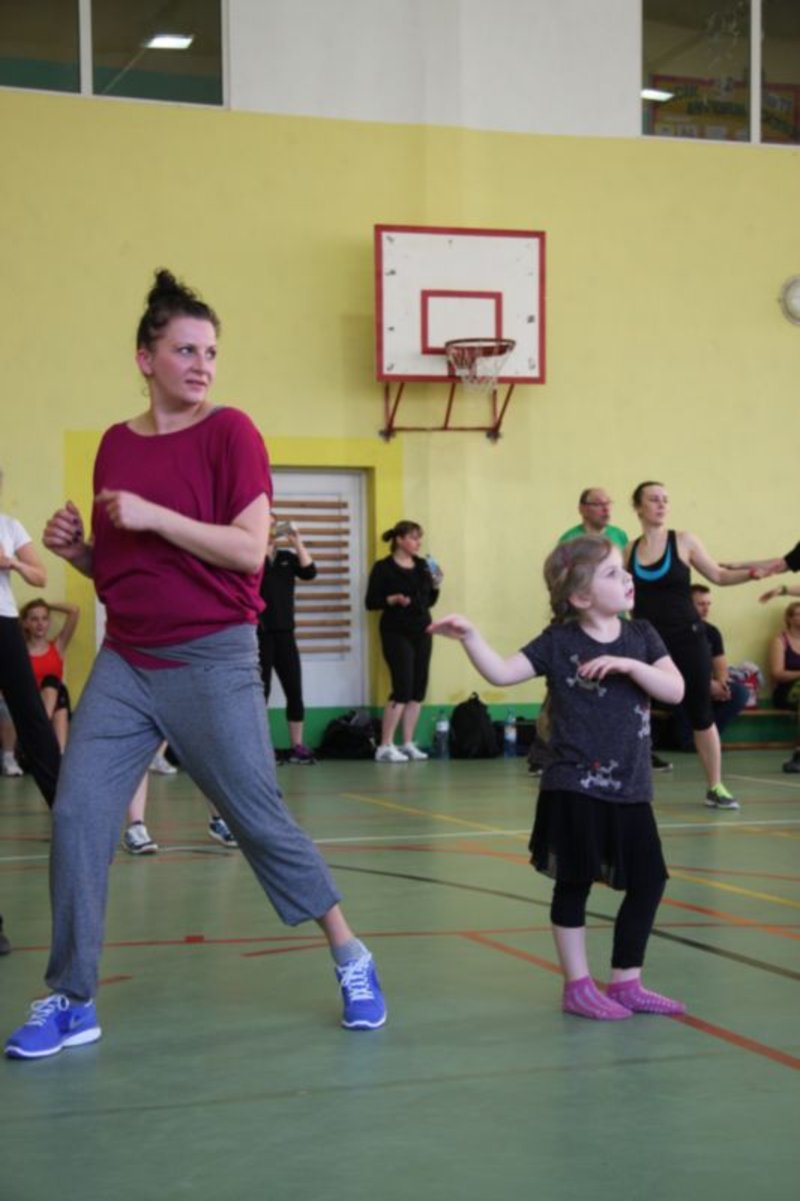 Dwieście osób tańczyło zumbę