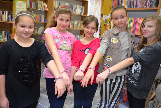 Ferie w bibliotece nie tylko z książką