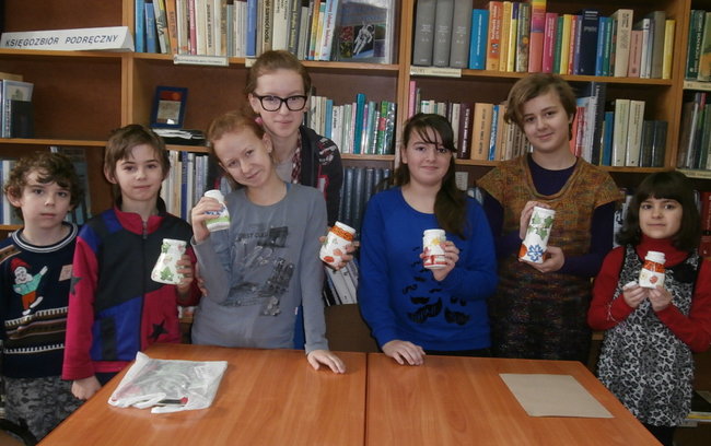Ferie w bibliotece nie tylko z książką