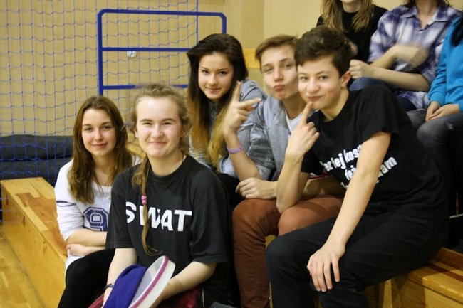 Siatkówka łączy pokolenia w Gimnazjum nr 2