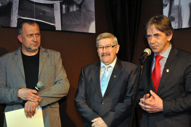 Burmistrz wręczył nagrody ludziom kultury