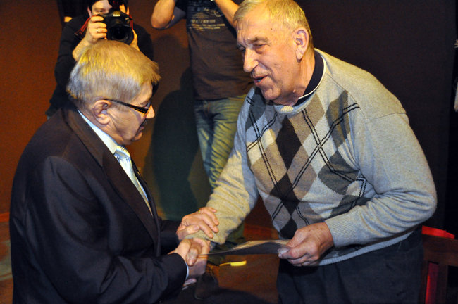 Burmistrz wręczył nagrody ludziom kultury