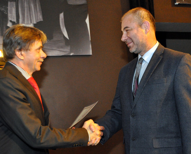 Burmistrz wręczył nagrody ludziom kultury