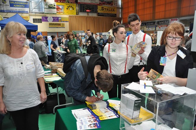 Targi Edukacji i Pracy ? szkoły kuszą ofertami