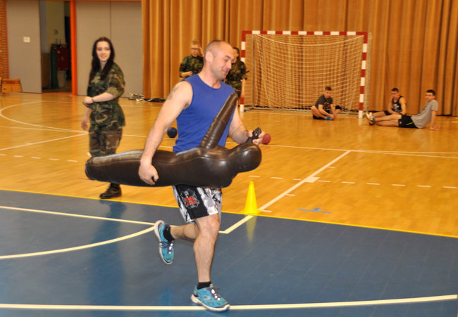 Coraz więcej chętnych do Policyjnego Testu Sprawności