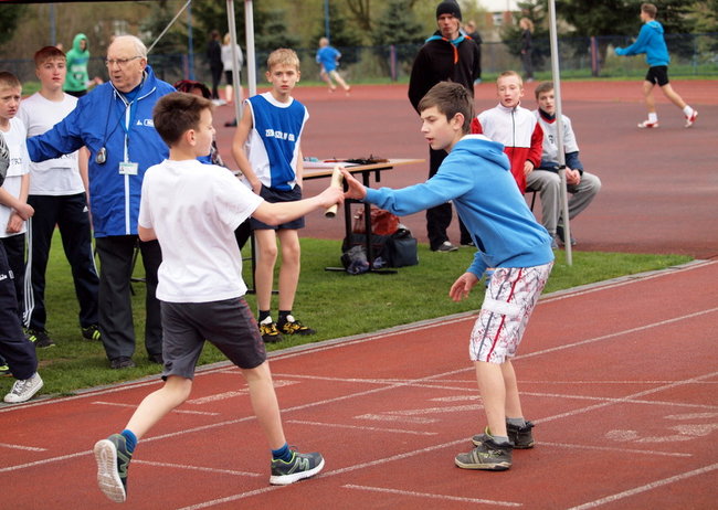 Sztafetowe zmagania dzieci i młodzieży