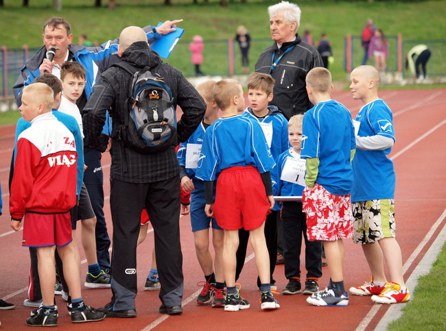 Sztafetowe zmagania dzieci i młodzieży