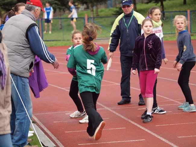 Sztafetowe zmagania dzieci i młodzieży