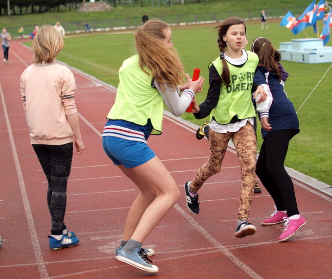 Sztafetowe zmagania dzieci i młodzieży