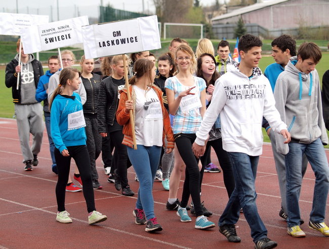Sztafetowe zmagania dzieci i młodzieży