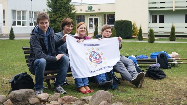 Młodzi obcokrajowcy na ulicach Świecia