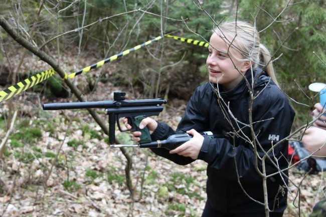 Młodzi obcokrajowcy na ulicach Świecia