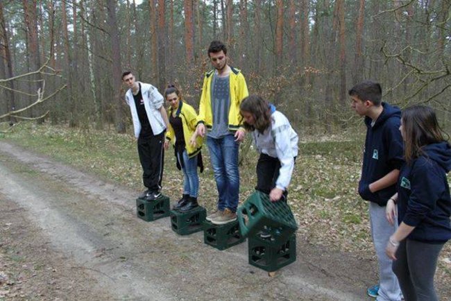 Młodzi obcokrajowcy na ulicach Świecia