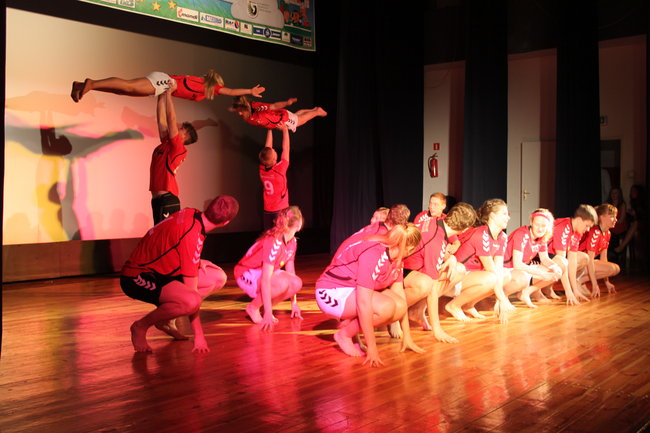 Młodzi obcokrajowcy na ulicach Świecia