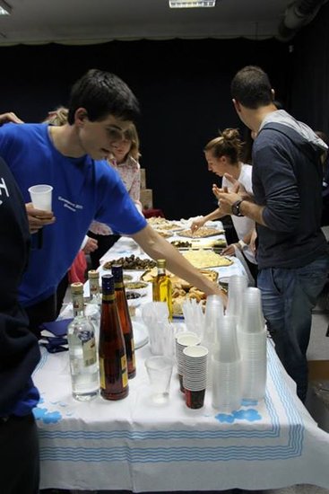 Młodzi obcokrajowcy na ulicach Świecia