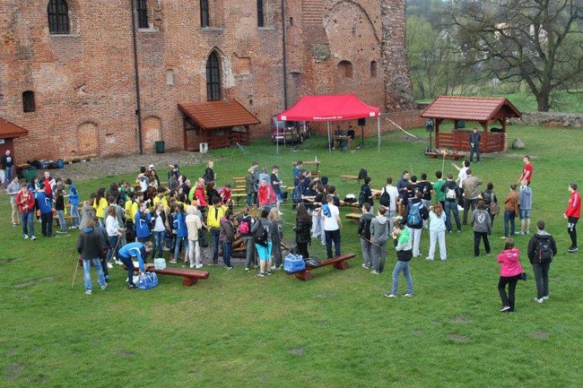 Młodzi obcokrajowcy na ulicach Świecia