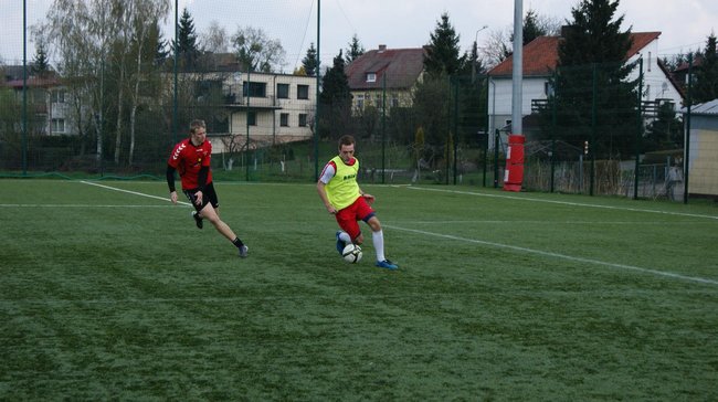 Młodzi obcokrajowcy na ulicach Świecia