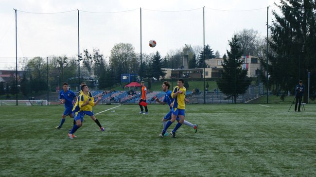 Młodzi obcokrajowcy na ulicach Świecia