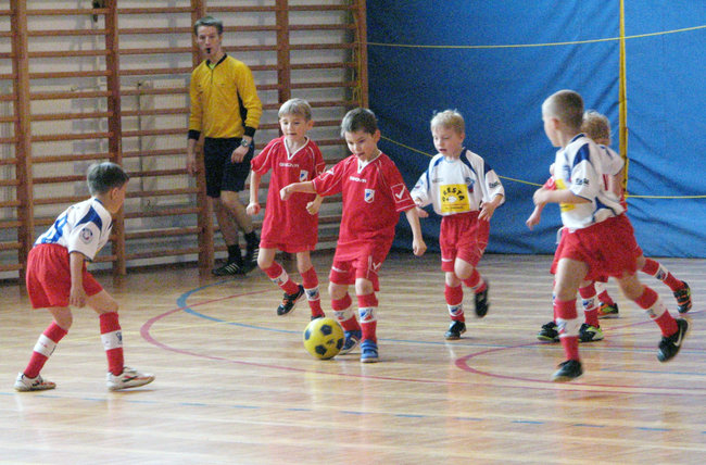 Najmłodsi kopali w Grucznie