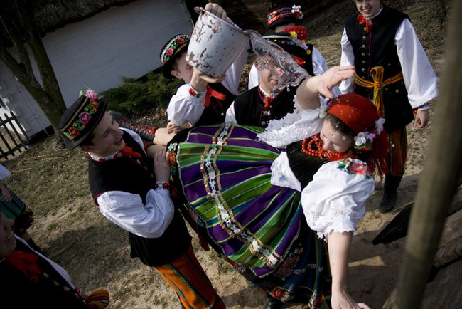 Wielkanoc. Święto, w którym religia splata się z magią