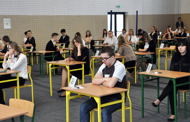 Egzamin gimnazjalny ? uczniowie już piszą