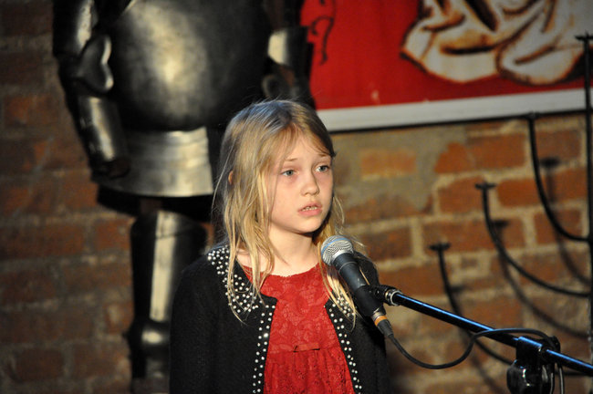 Biel, czerń, kolor i zabytkowe cegły