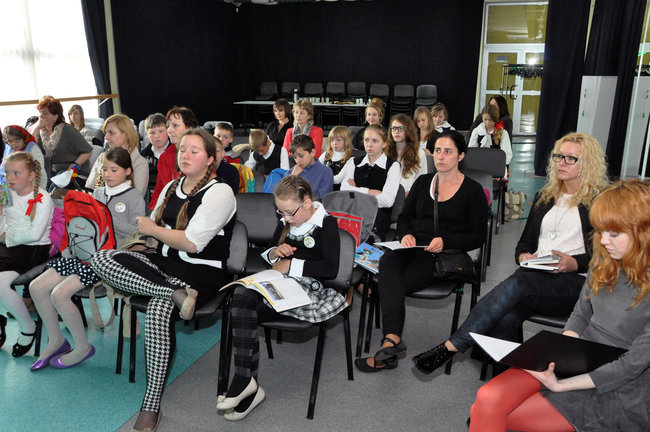 Te gzuby znają kociewską mowę