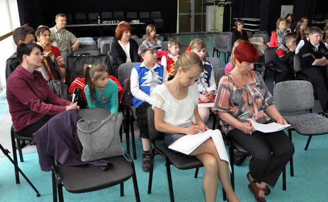 Te gzuby znają kociewską mowę