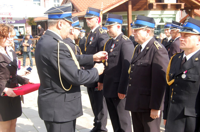 Medale i odznaki na Dzień Strażaka
