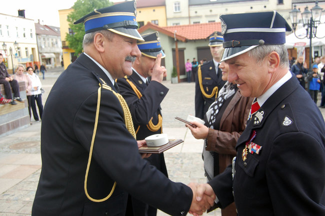 Medale i odznaki na Dzień Strażaka