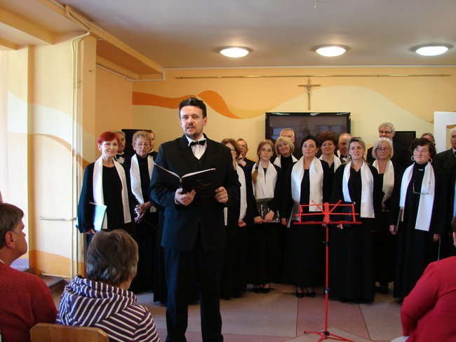 Parati Semper koncertuje w okolicy