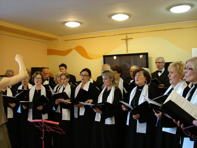 Parati Semper koncertuje w okolicy