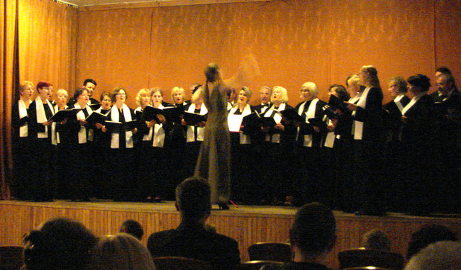 Parati Semper koncertuje w okolicy