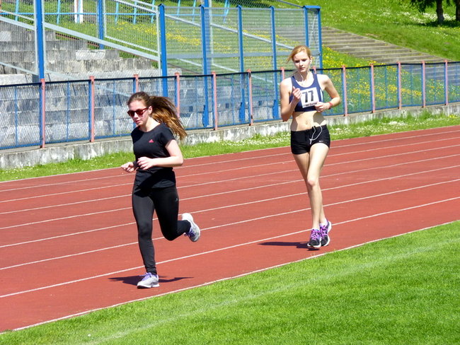 Biegli non stop przez 12 minut