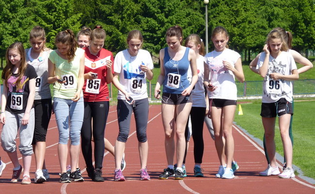 Biegli non stop przez 12 minut