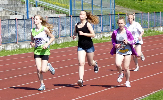 Biegli non stop przez 12 minut