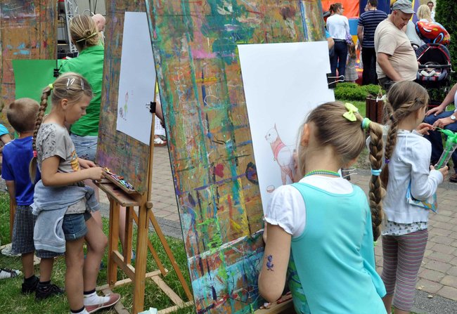 Park zamieniony w duży dom