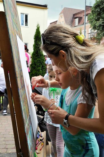 Park zamieniony w duży dom
