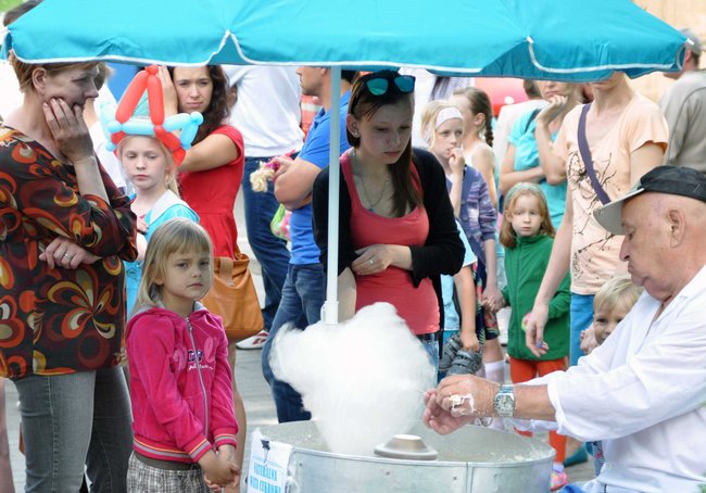 Park zamieniony w duży dom