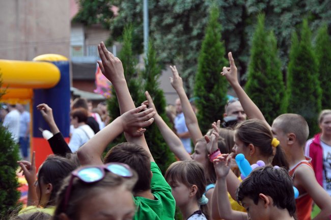Park zamieniony w duży dom