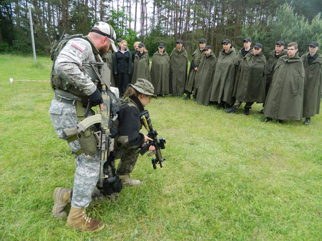 Uczniowie Menedżera i survival
