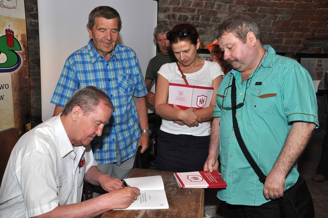 40 lat Dni Świecia w jednej książce