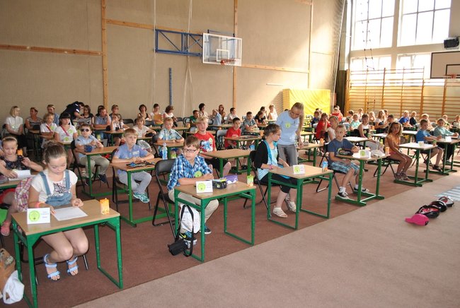 Bezpieczny trzecioklasista na drodze