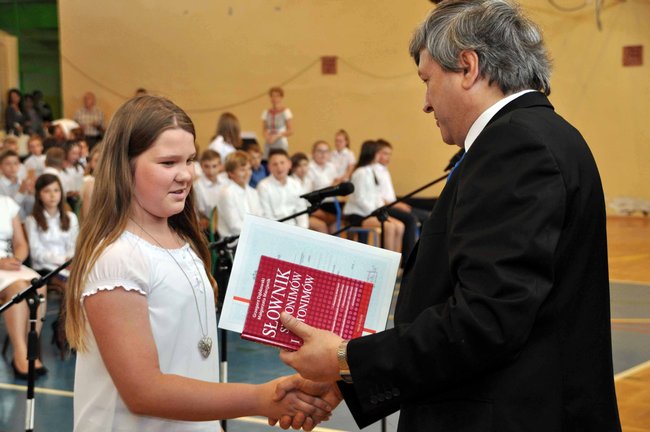 Łzy na pożegnanie szkoły