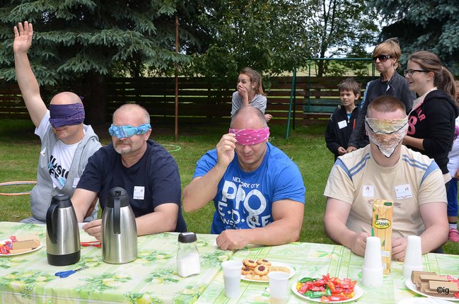 Dziewięciu Super Tatów