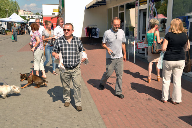 PiS rozdaje gazety i chce przejąć władzę